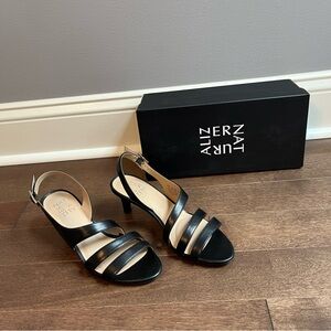 NWB Naturalizer Taimi Black Leather Sandal